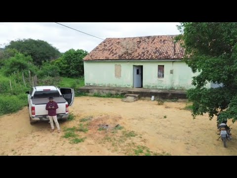 Vendo  esse em araripina pe 28 hectares com açude escriturado 8799102 3154 