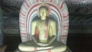 preview picture of video 'Sri Lanka 15 Templo cuevas de Dambulla 2 (Dambulla temple)'
