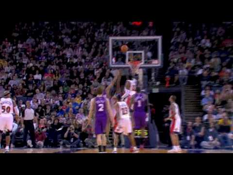 Amare Stoudemire putback slam a Grant Hill miss vs Golden State Warriors
