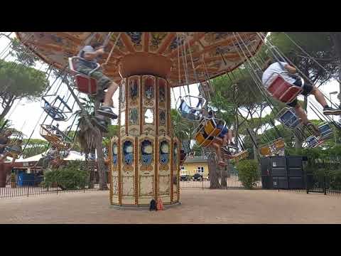 Emma sui calci in culo al cavallino matto