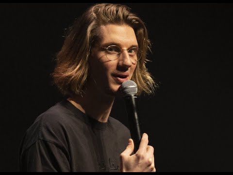 Paul Mirabel nous fait taper de bonnes barres de rire !