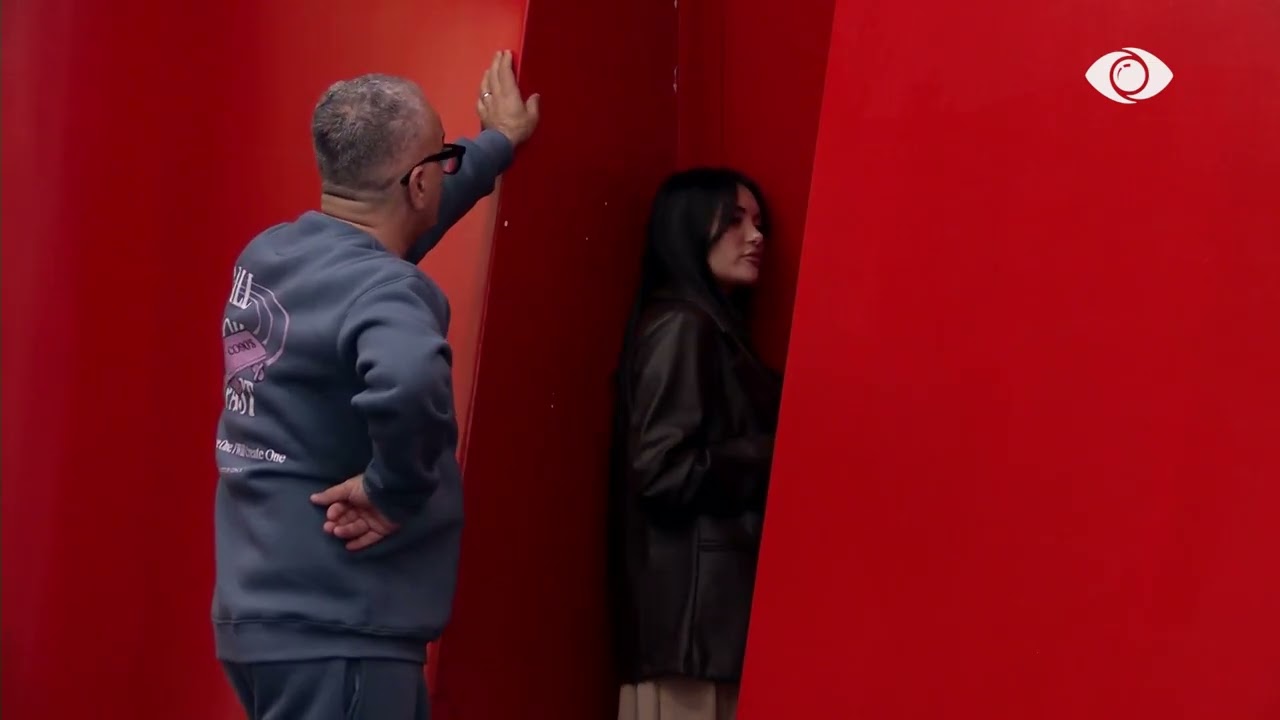 O dele/ Rogerti debaton me banorët në shpellë: Ju jeni kot, mbajeni mend çfarë do ju bëj