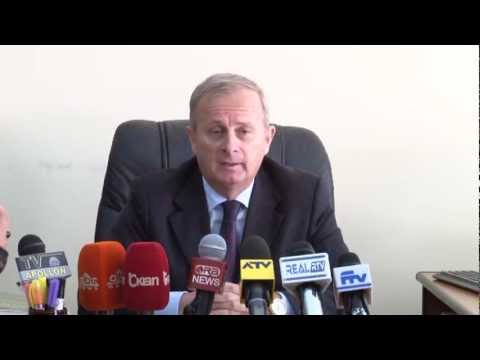 VLORE PREFEKTI,GJIKA VURI BAST ME DETYREN SHTETERORE...REAL RTV