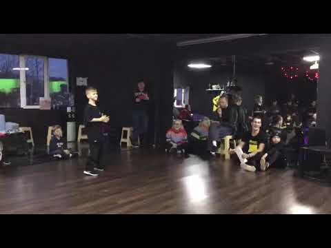 ROST battle final bboy Power Jet vs bboy electroMax