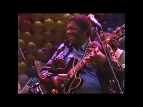 Willie Nelson New Year's Eve Party 1984 - Amazing Grace all star finale