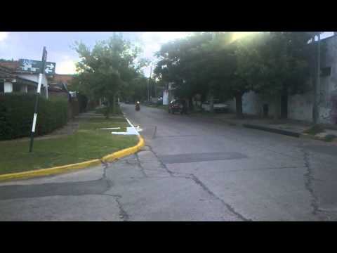 Daniel manejando el rat bike por 1° vez