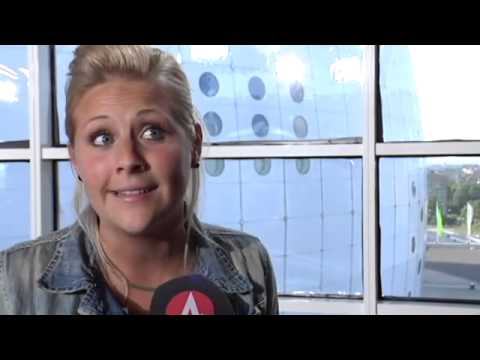 Camilla: "Juryn är livsfarlig!" - Idol Sverige (TV4)