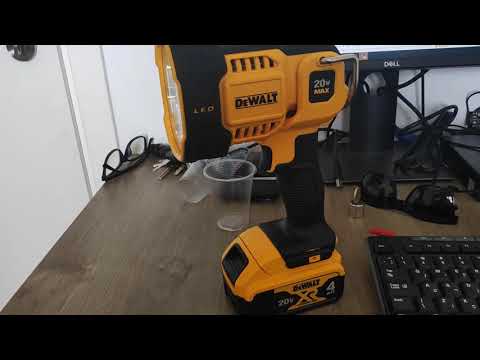 Dewalt DCL043 Spotlight flashlight review