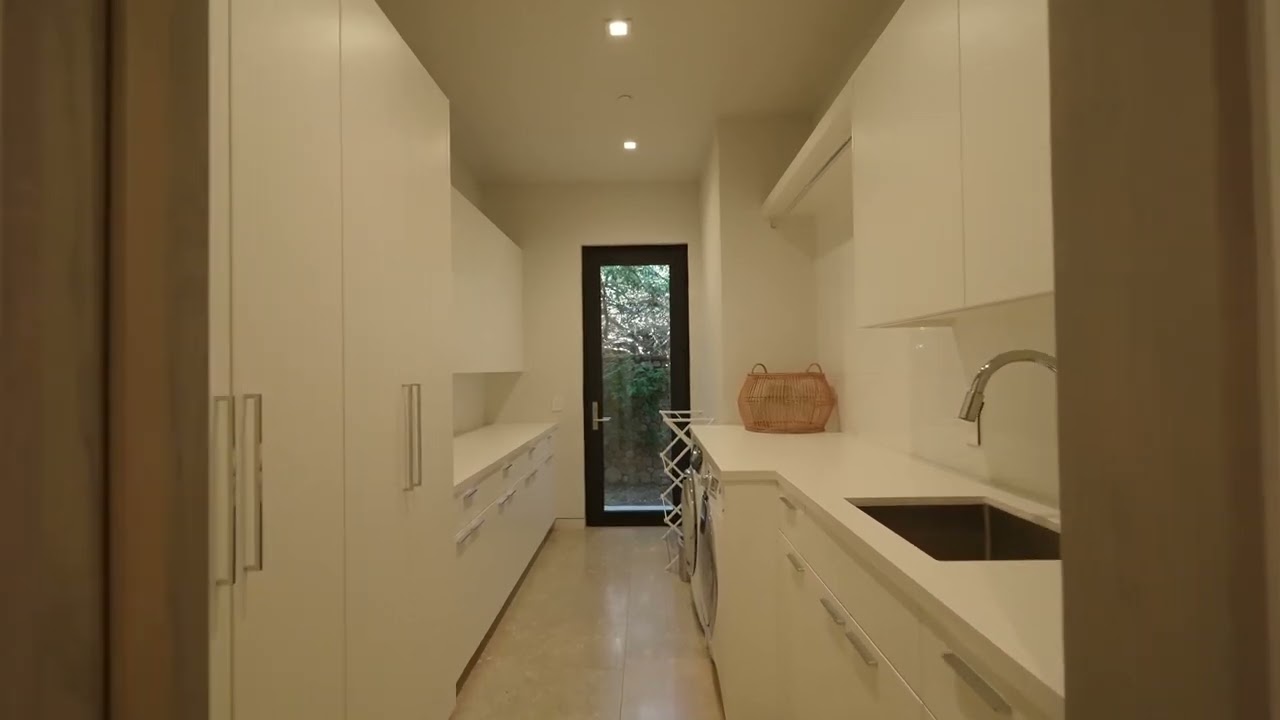 Malibu Infinity Pool Estate