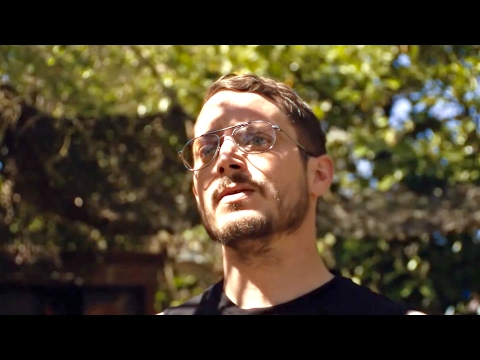 В этом мире я больше не чувствую себя как дома — Русский трейлер (2017)