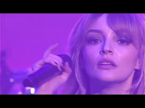 CHVRCHES Live - Ft Robert Smith / Bandlab NME Awards 2022 - 2 Songs