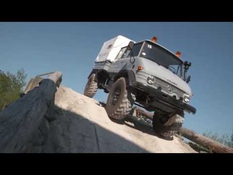 Mercedes-Benz Classic Insight - 1976 Unimog U 1100 L (Series 416) | AutoMotoTV