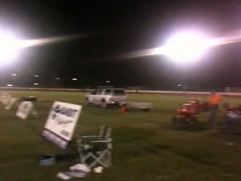 Compact Speedcar at Gatton 12.3.2011 heat 4.MOV