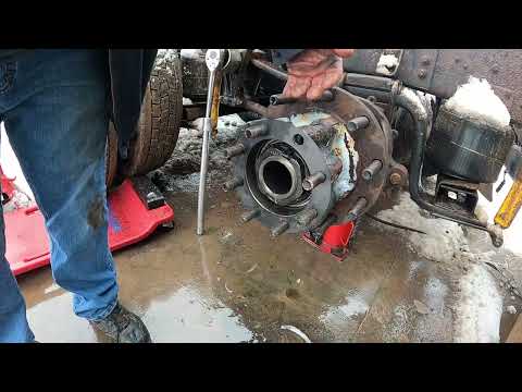 HOW TO Install Axle Shaft in Semi Truck Rear End