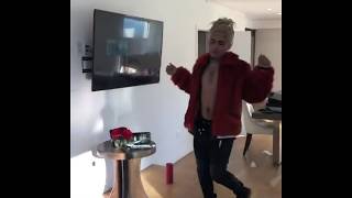 Lil Pump destroys TV screen while dancing to his own song &quot;welcome to the party&quot;