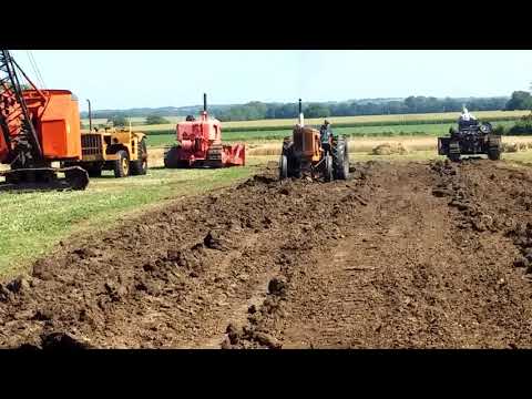 Minneapolis Moline G with one shank ripper Waverly NE 2017