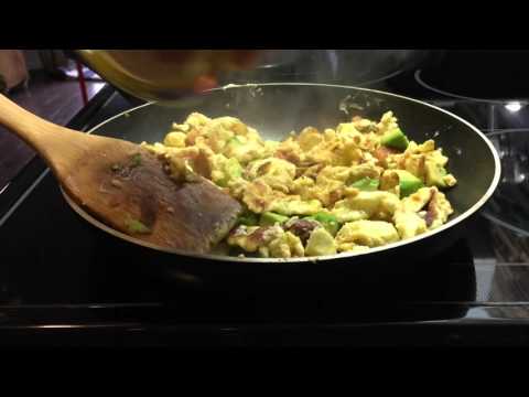Day 30 - Scrambled Eggs With Avocado and Tomatoes
