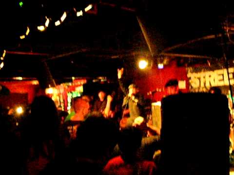 05 - The Street Dogs - Common People.MOV