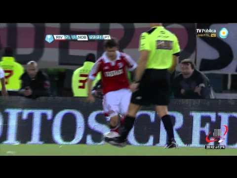 GOLAZO DE MORA - RIVER 3 NEWELL'S 3 - FECHA 6 (09 09 2012)