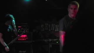 PARKWAY DRIVE Live 2004...Rare footage...Good quality.