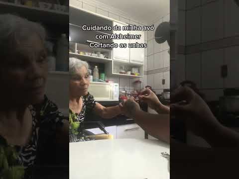 Cortando as unhas da minha avó #alzheimer #avó #cuidados