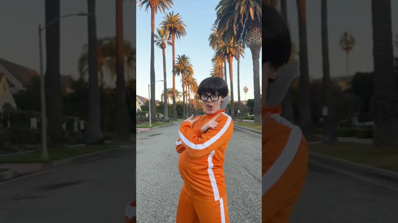 Who are you going to be? #halloween #transition #cosplay #halloweencosplay #vector #despicableme