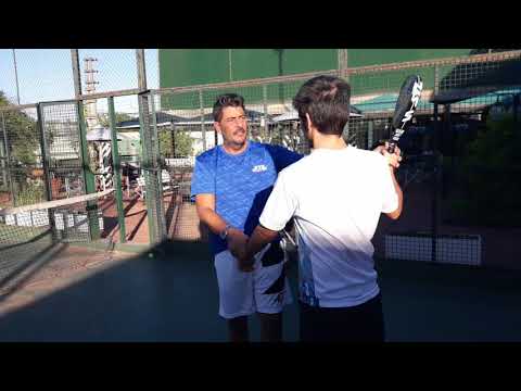 R.P tips en la volea de derecha en padel