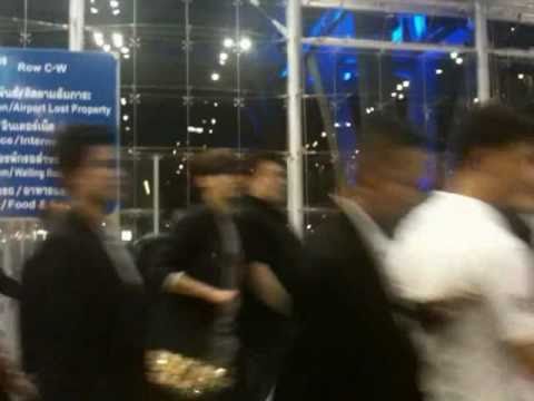 (Fancam) 110430 YH&CM at Suvarnabhumi airport (TVXQ-IN)