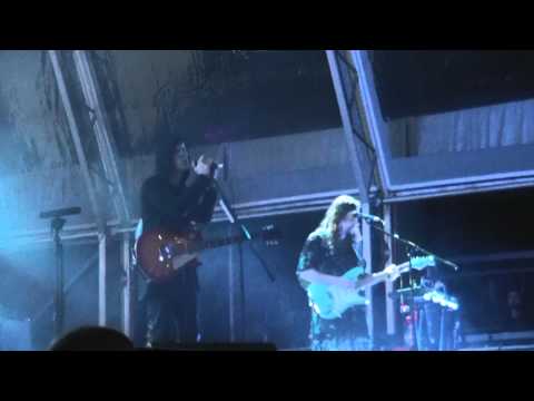 MGMT - Electric feel @ Queima das fitas 2011 - Porto