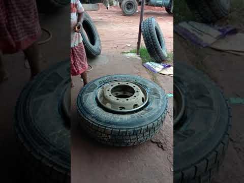 Tubeless Tyre fitting.....