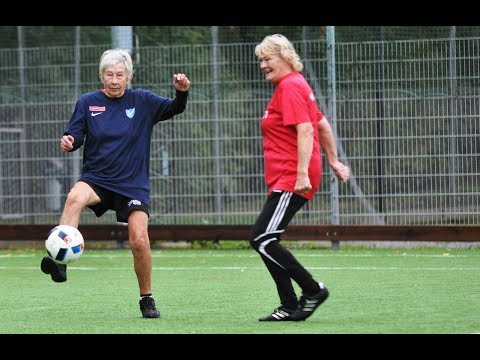 Sveriges första Gåfotbollsmatch!