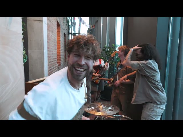 Video zu 'Pureshier' ansehen