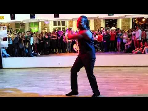 Timba Columbia y Afro - Chichi Gutierrez Reve