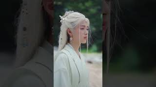 Download lagu Tras 3 años, él se casó con otra. 💔Ella saltó de un acantilado... ¡y él le suplica: 'VUELVE'! mp3