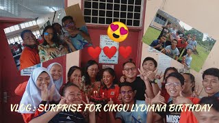 preview picture of video 'VLOG : SURPRISE FOR OUR BELOVED TEACHER #HAPPYBIRTHDAY'