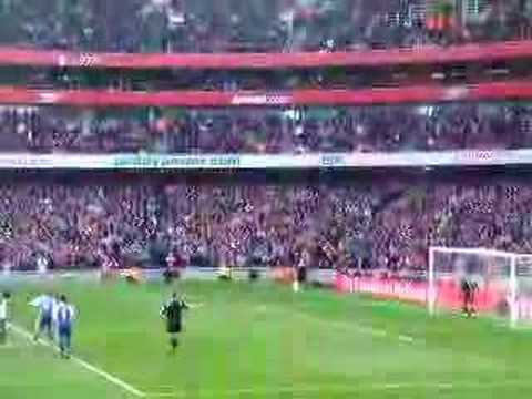 Gilberto Silva penalty  3-3-07