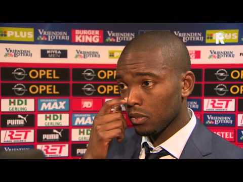 Miquel Nelom in gesprek met Dennis van Eersel