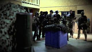 preview picture of video 'Raids Equipements - Présentation du magasin et du CQB'