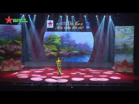 Thể hiện bởi Bích Hồng