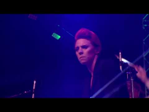 La Roux Live - Tropical Chancer Glastonbury festival 2015