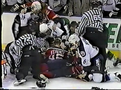 Florida Panthers vs Tampa Bay Lighting Brawl 2000 / Brad Ference vs Vincent Lecavalier