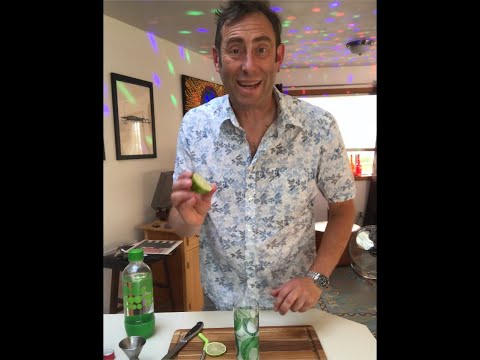 How to make a Gin Rickey cocktail