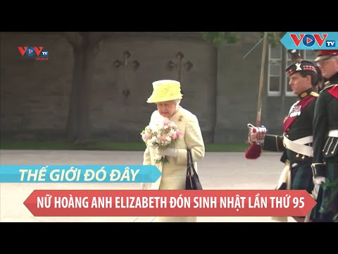 Nữ hoàng Anh Elizabeth đón sinh nhật lần thứ 95 trong bầu không khí trầm lắng