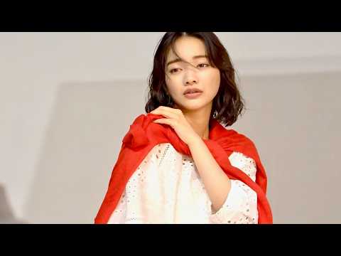 【見上愛】大人の所作に変化。“朝ドラヒロイン”の覚悟/23区 ブランドムービー+インタビュー+メイキング