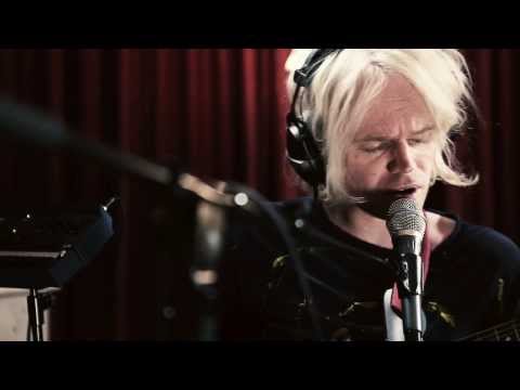 Studio Brussel: Connan Mockasin - I'm The Man, That Will Find You (live)
