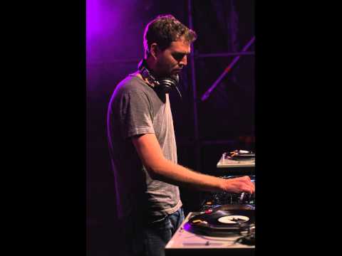 Estroe Invites: March 2015 - Gestalt Effect