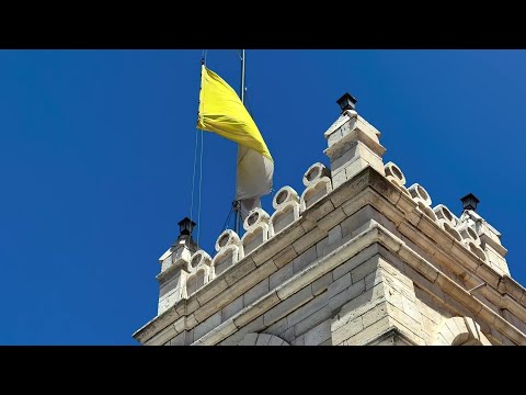 Vatican flag lowered in Jerusalem's Old City after Pope dies aged 88 | AFP