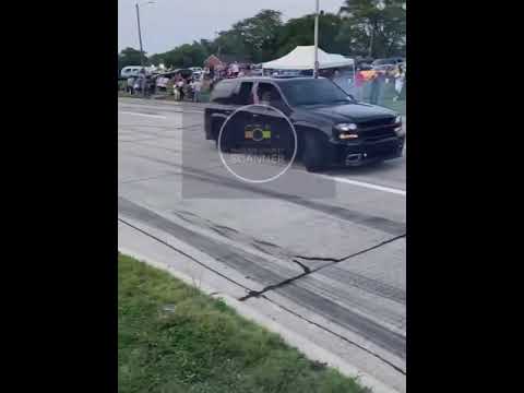 Woodward Dream Cruise 2021  Driver doing doughnuts turns into police chase
