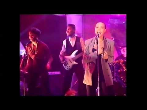 Kim Appleby  - Don't worry  - 1990 Top of the pops