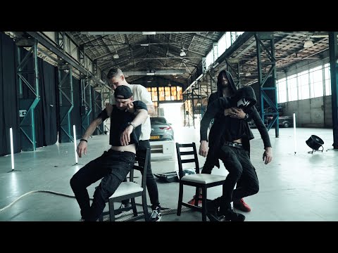 Crypsis & D-Fence - Vol Gas Met Die Bas (Refract Remix)